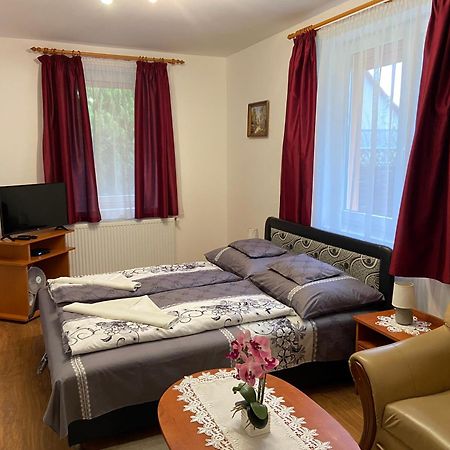 Vadrozsa Vendeghaz-Apartman Дем'єн Екстер'єр фото