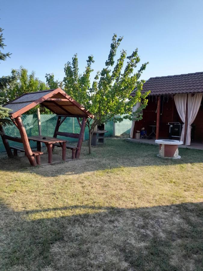 Vadrozsa Vendeghaz-Apartman Дем'єн Екстер'єр фото