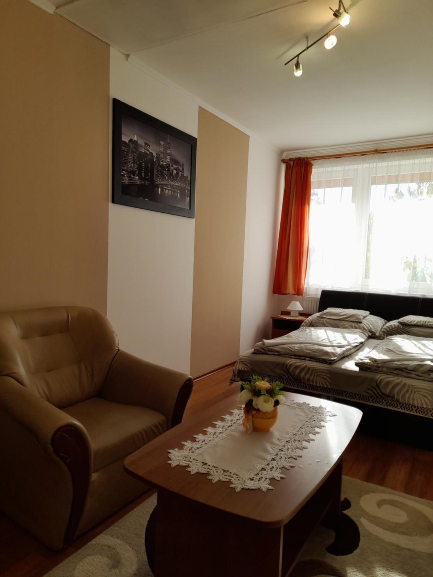 Vadrozsa Vendeghaz-Apartman Дем'єн Екстер'єр фото